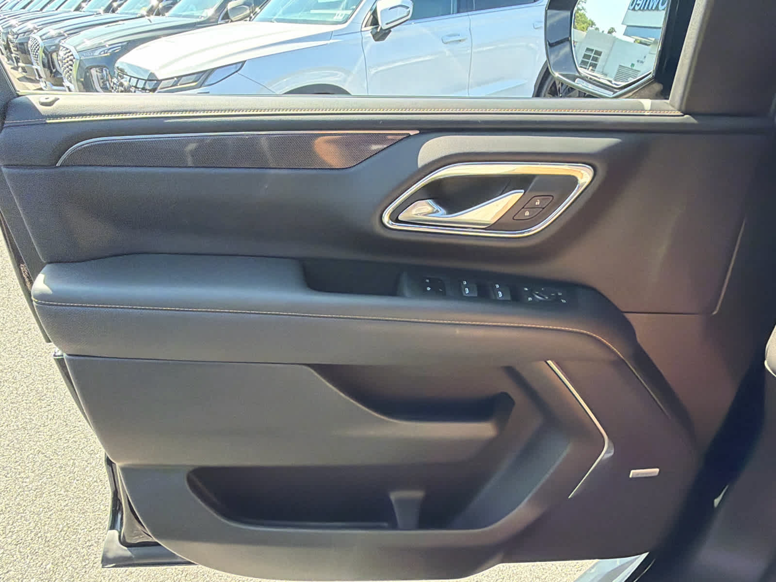 Certified 2022 GMC Yukon AT4 w/ Technology Package AWD/4WD image 26