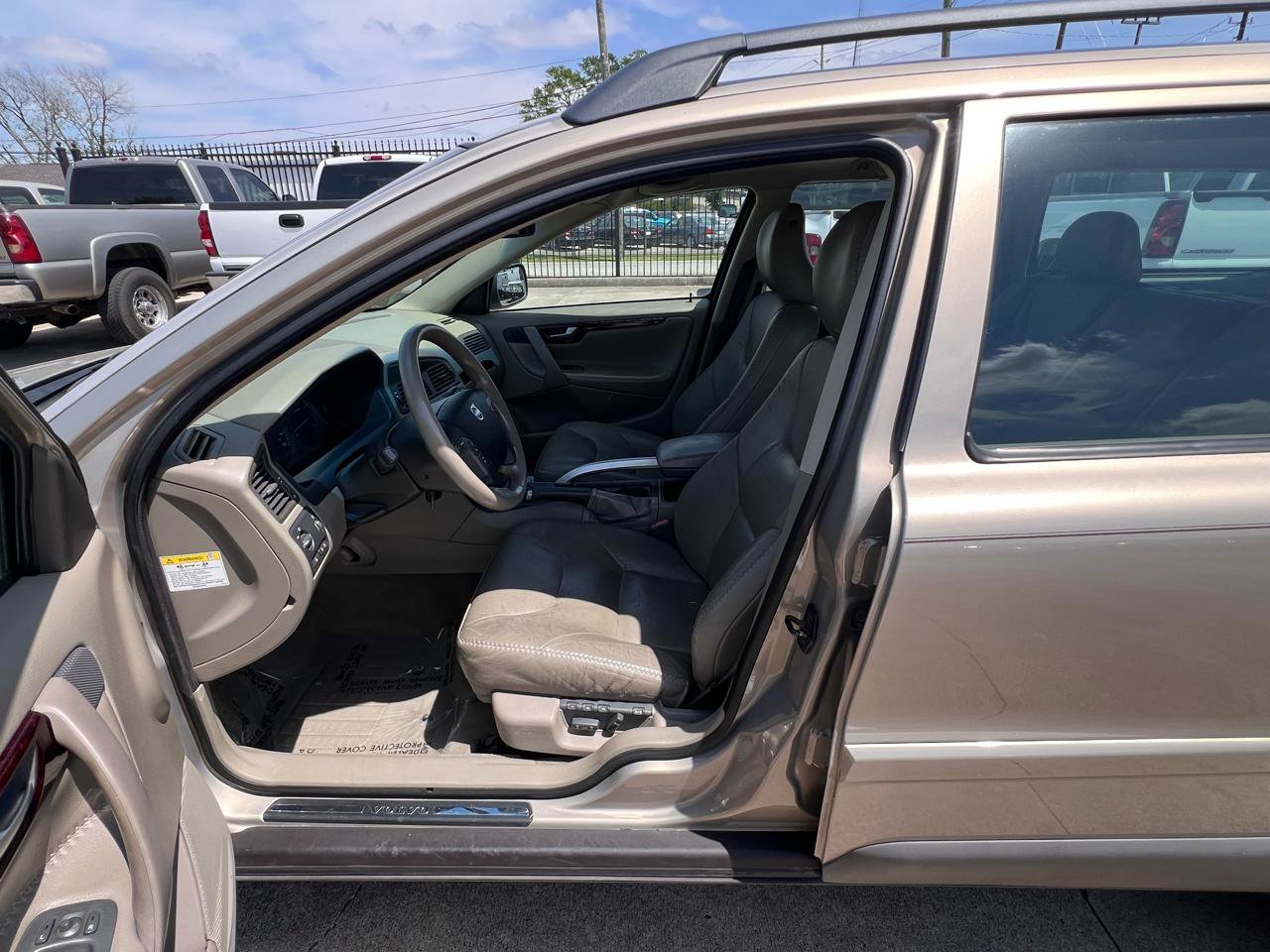 Used 2002 Volvo V70 Cross Country AWD/4WD image 18