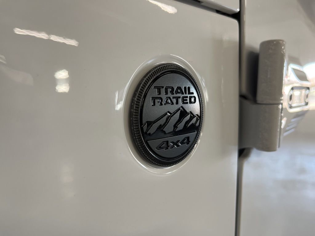 New 2026 Jeep Gladiator Sport AWD/4WD image 16