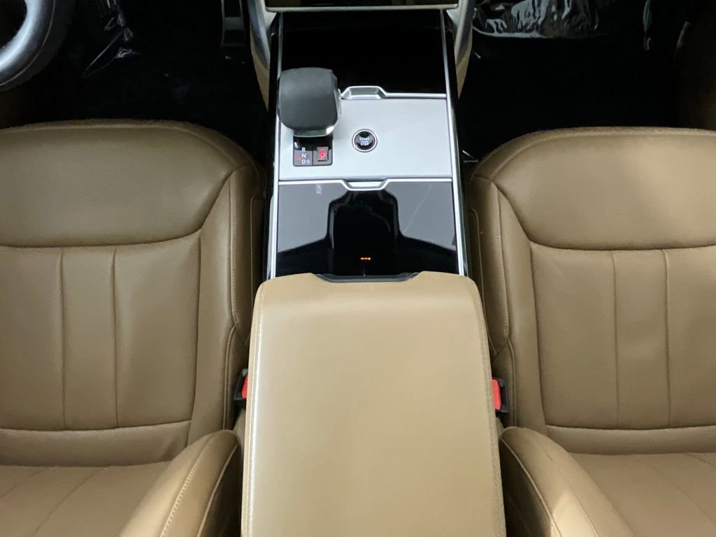 Certified 2024 Land Rover Range Rover SE AWD/4WD image 14
