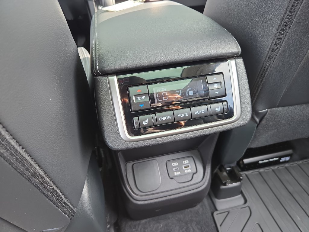 Used 2023 Subaru Ascent Limited w/ Technology Package AWD/4WD image 28