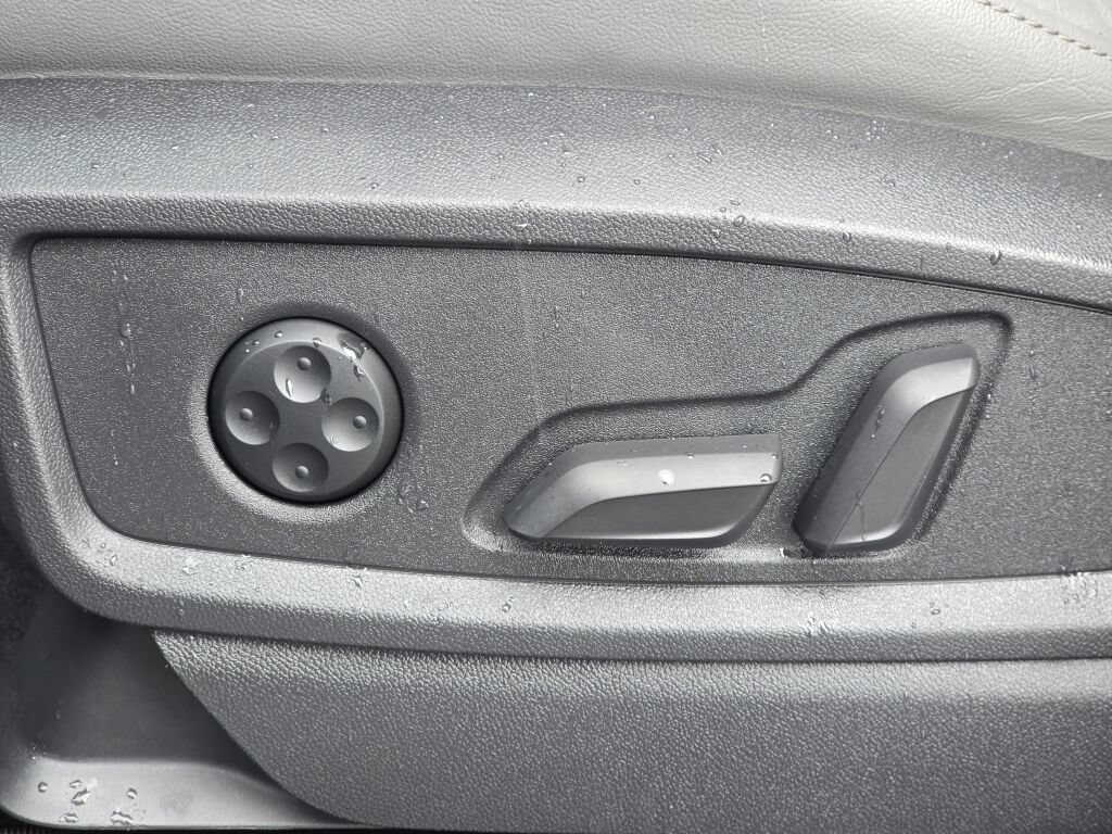 Used 2023 Audi SQ5 Prestige AWD/4WD image 25