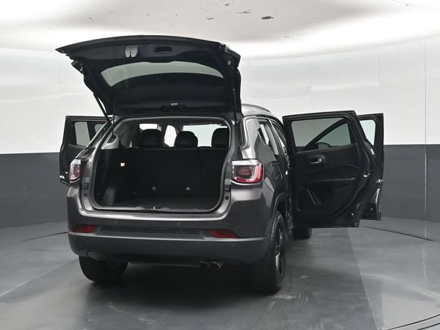 Used 2020 Jeep Compass Latitude AWD/4WD image 56