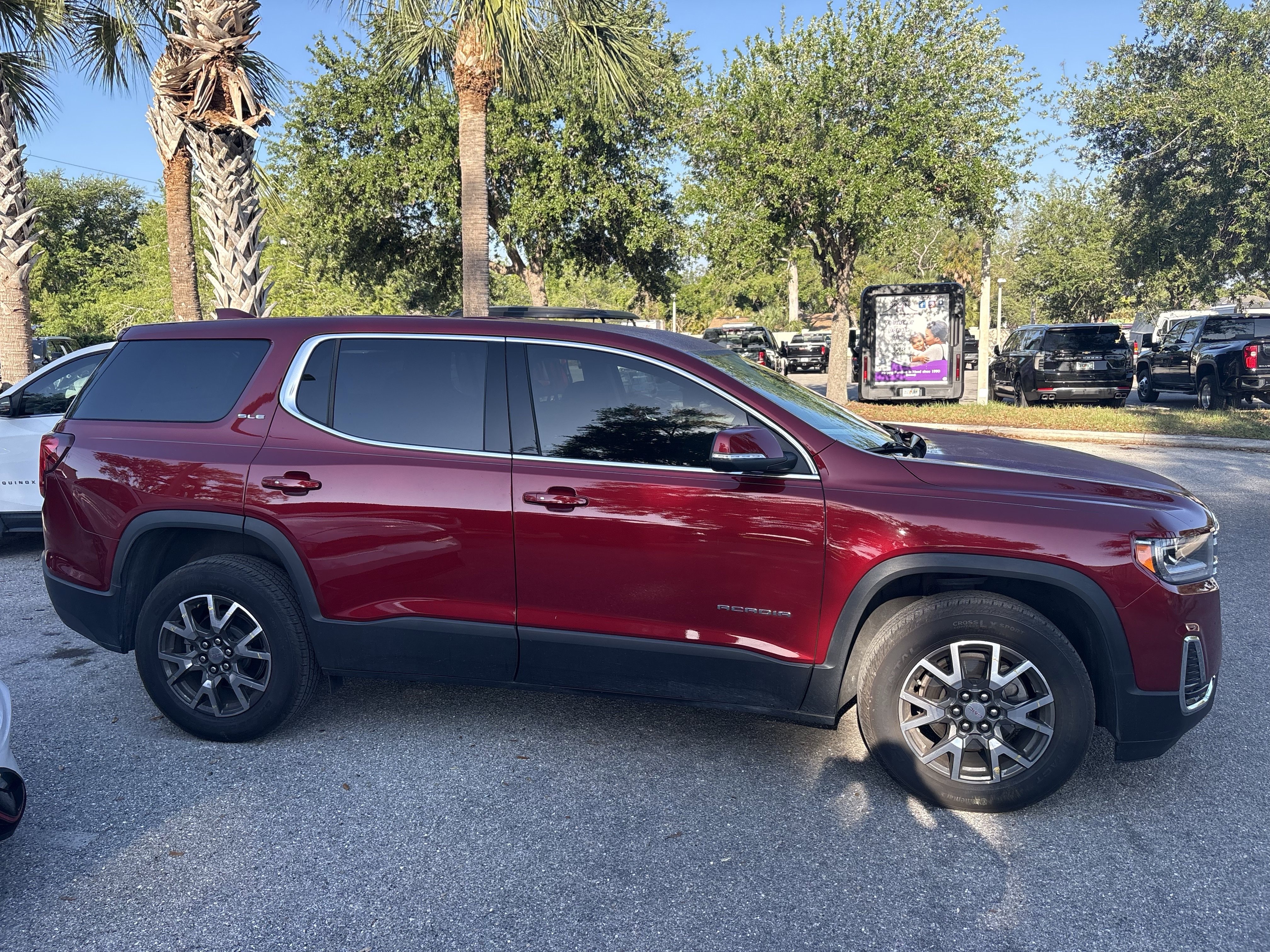 Certified 2020 GMC Acadia SLE image 8