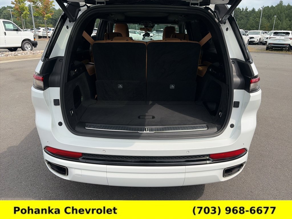 Used 2025 Jeep Grand Cherokee L Summit AWD/4WD image 26