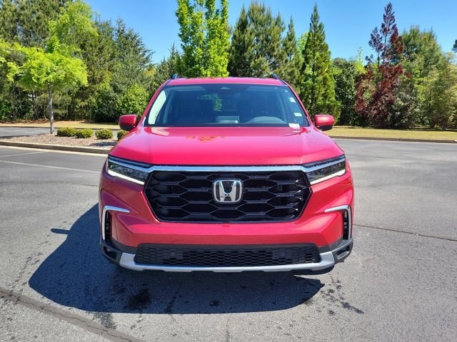 Certified 2025 Honda Pilot Touring image 2
