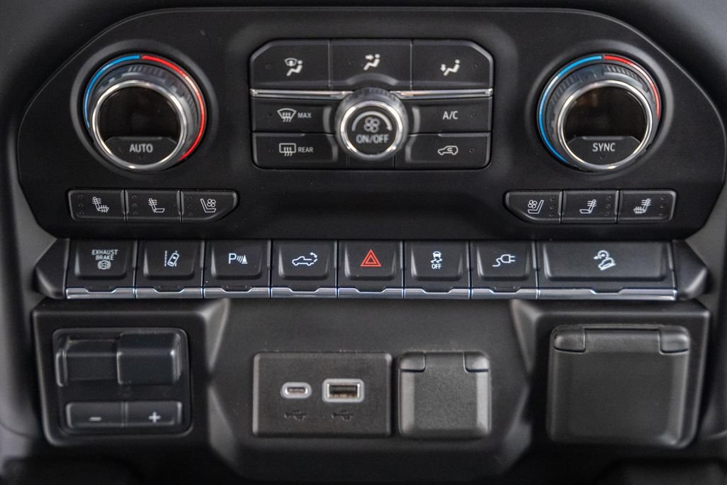 Used 2021 Chevrolet Silverado 3500 LTZ w/ LTZ Premium Package AWD/4WD image 32