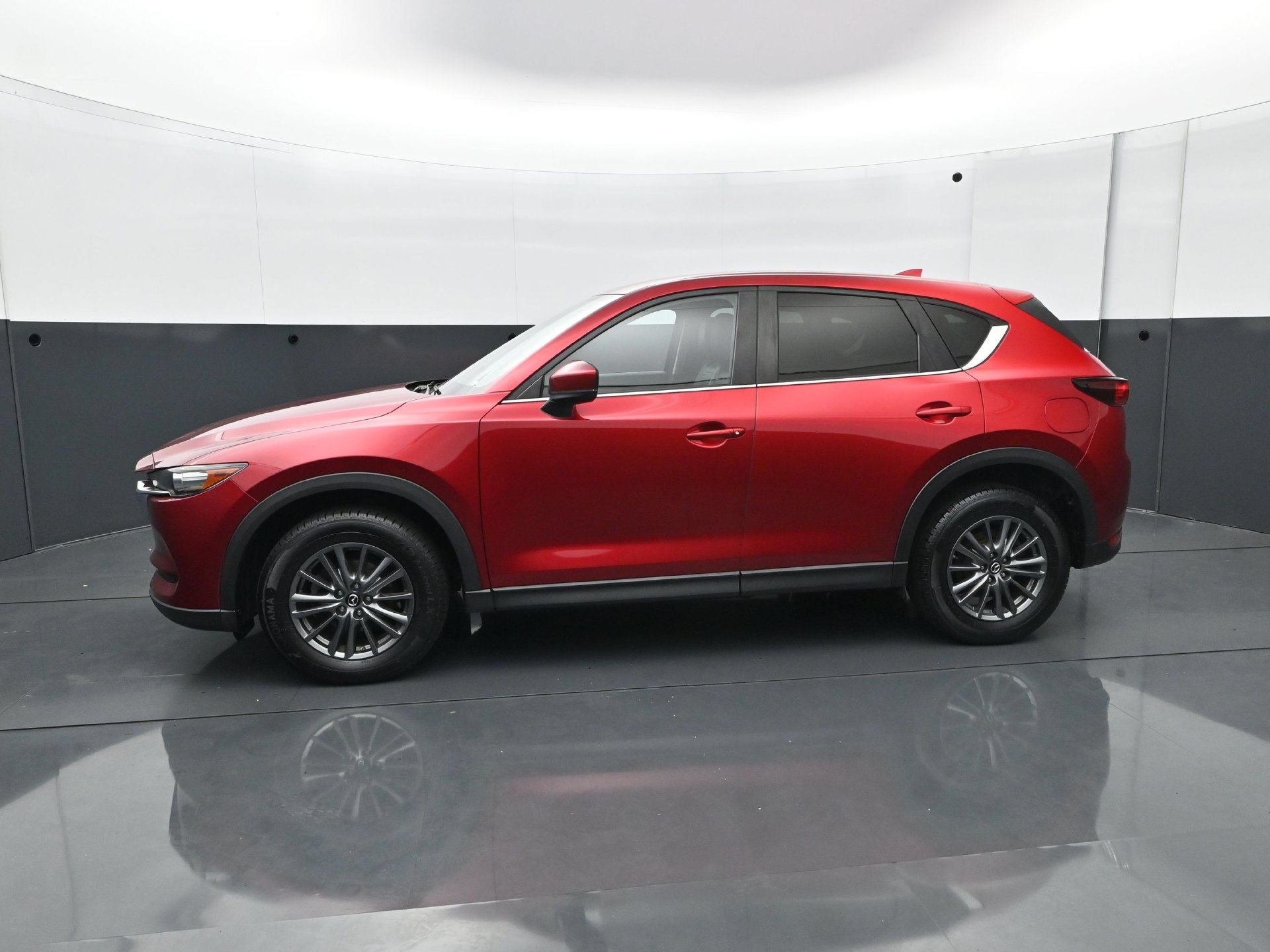 Used 2017 MAZDA CX-5 Touring AWD/4WD image 3