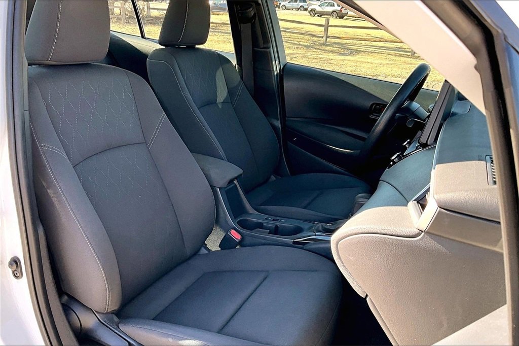 Used 2024 Toyota Corolla LE image 7