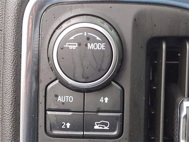 Used 2021 Chevrolet Silverado 1500 RST image 25