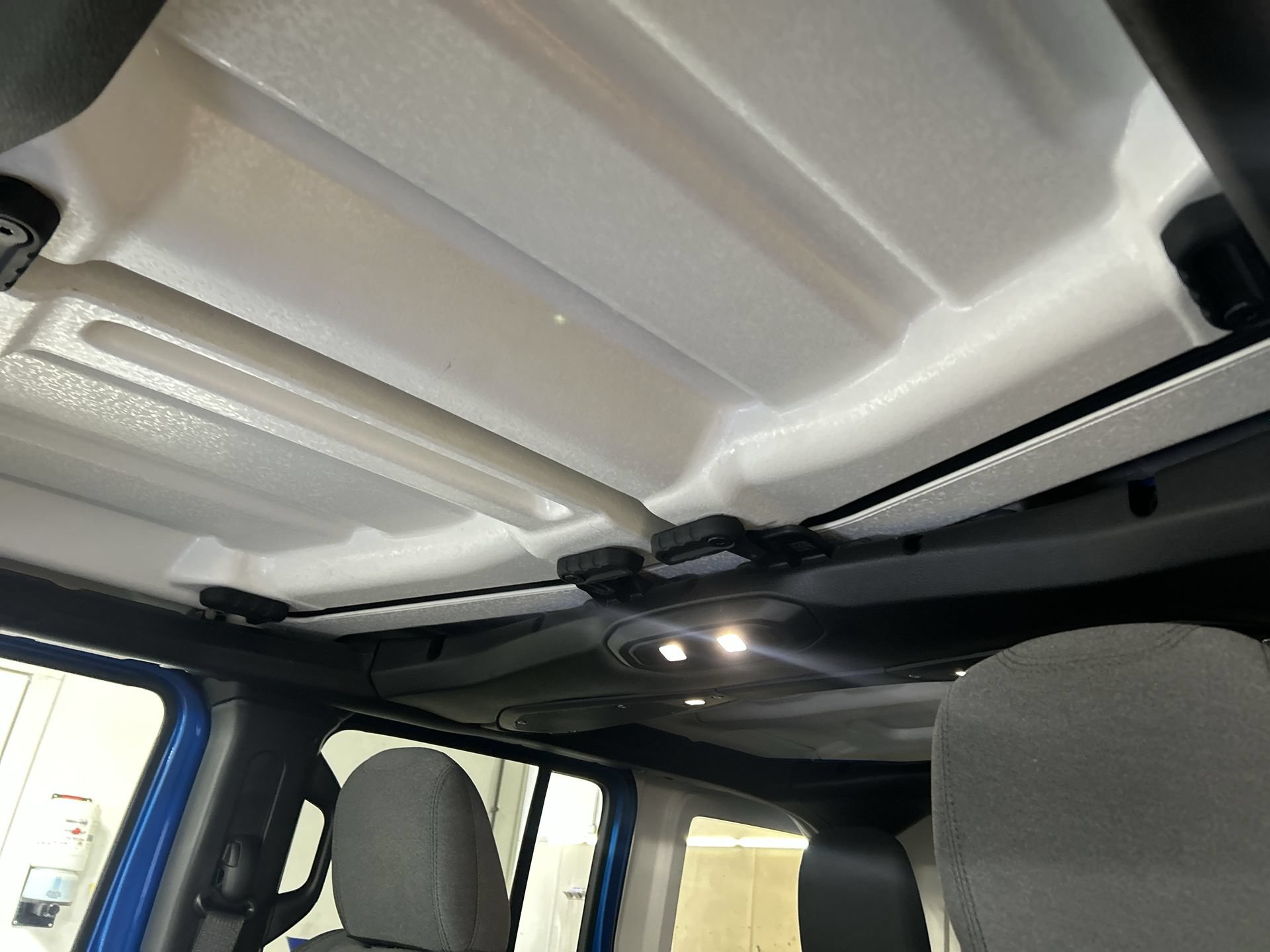 Used 2024 Jeep Wrangler Unlimited Rubicon AWD/4WD image 20