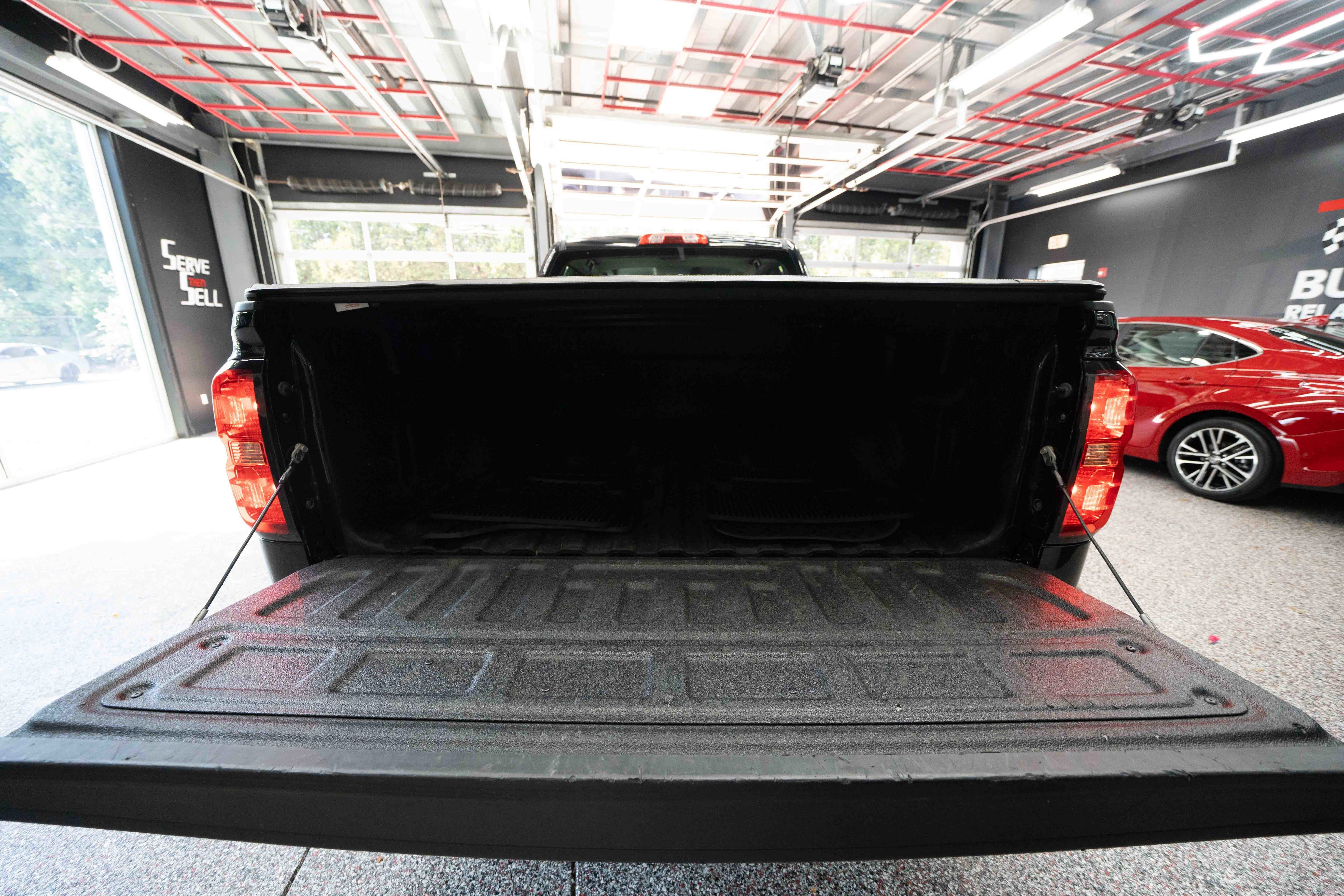 Used 2015 Chevrolet Silverado 1500 LT w/ All Star Edition AWD/4WD image 27
