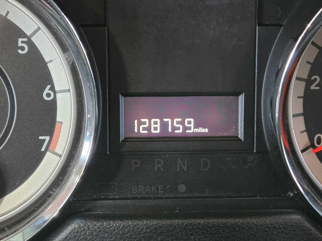 Used 2014 RAM C/V Tradesman w/ UConnect Hands-Free Group FWD image 9