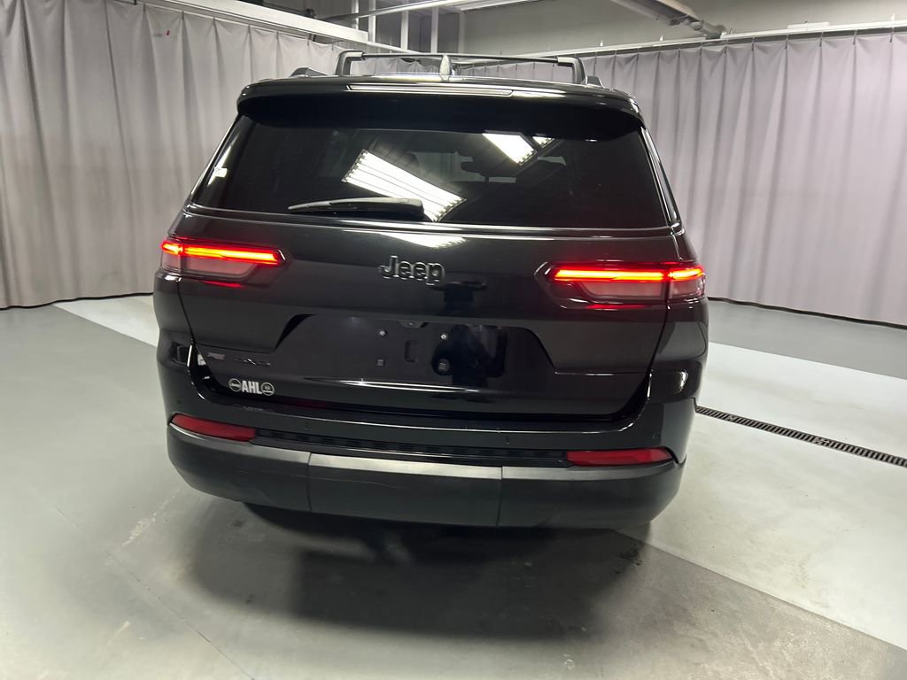 Used 2022 Jeep Grand Cherokee L Laredo image 6