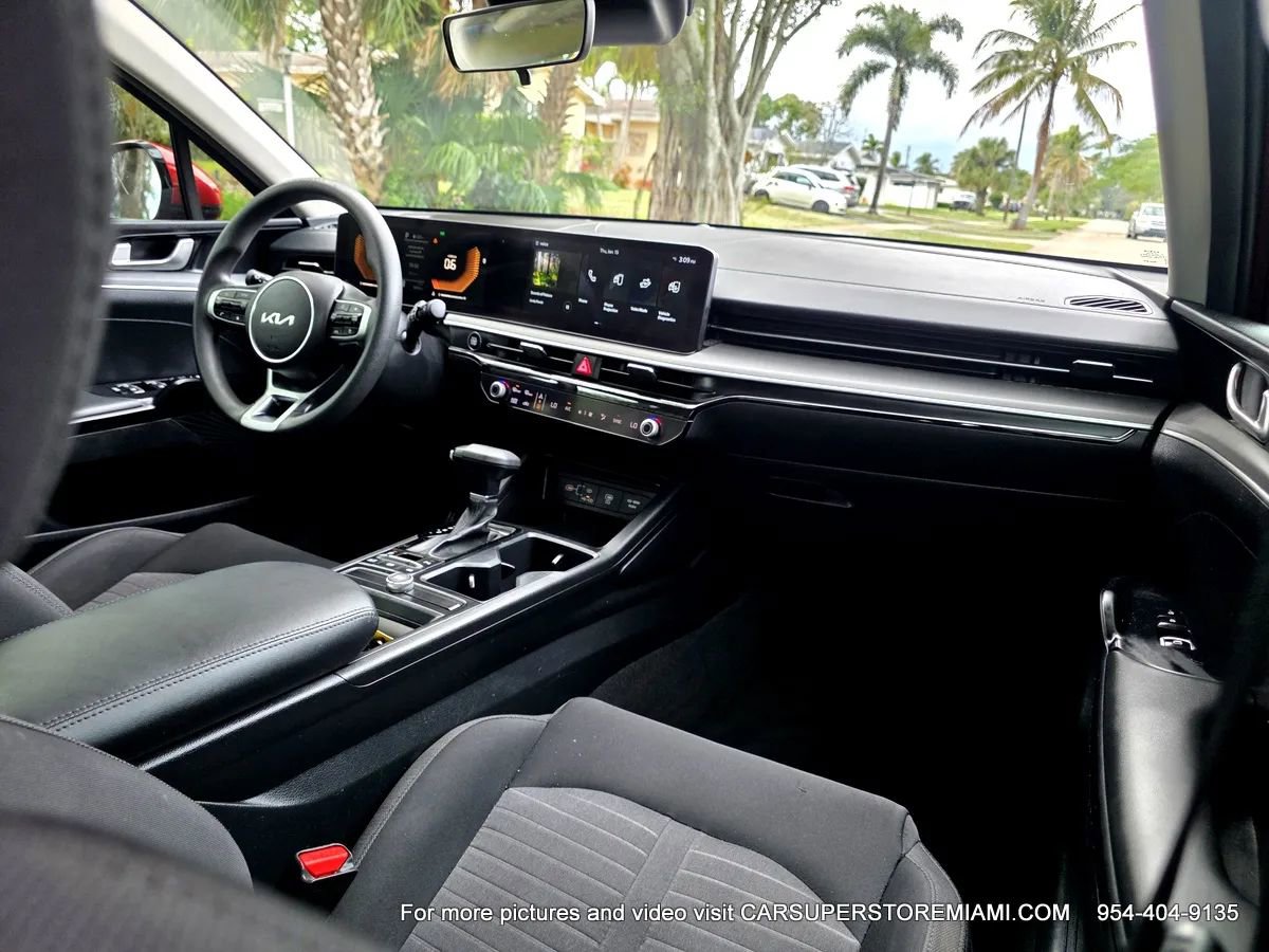 Used 2025 Kia K5 LXS image 31