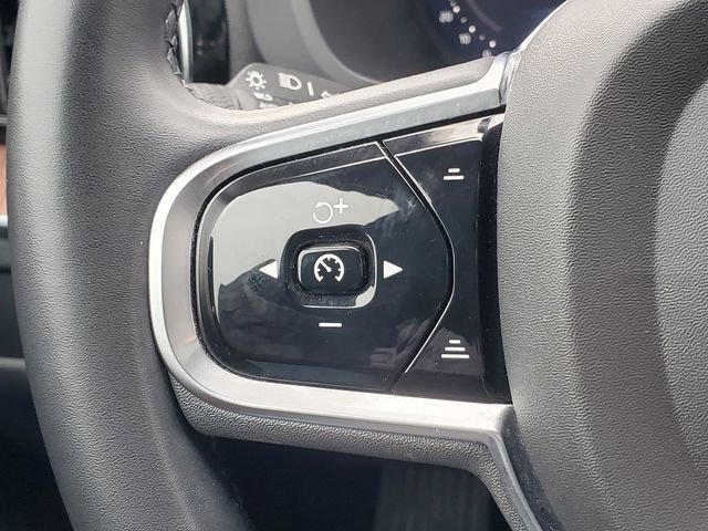 Certified 2023 Volvo XC60 B5 Plus image 18