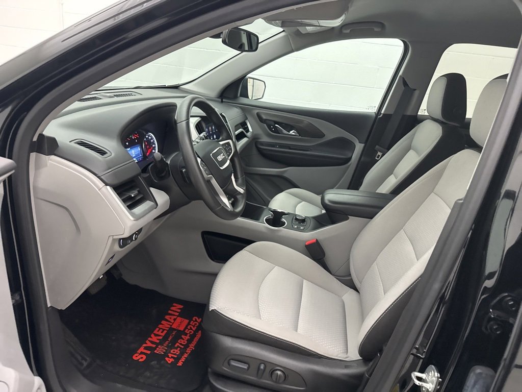 Used 2023 GMC Terrain SLE w/ Driver Convenience Package image 18
