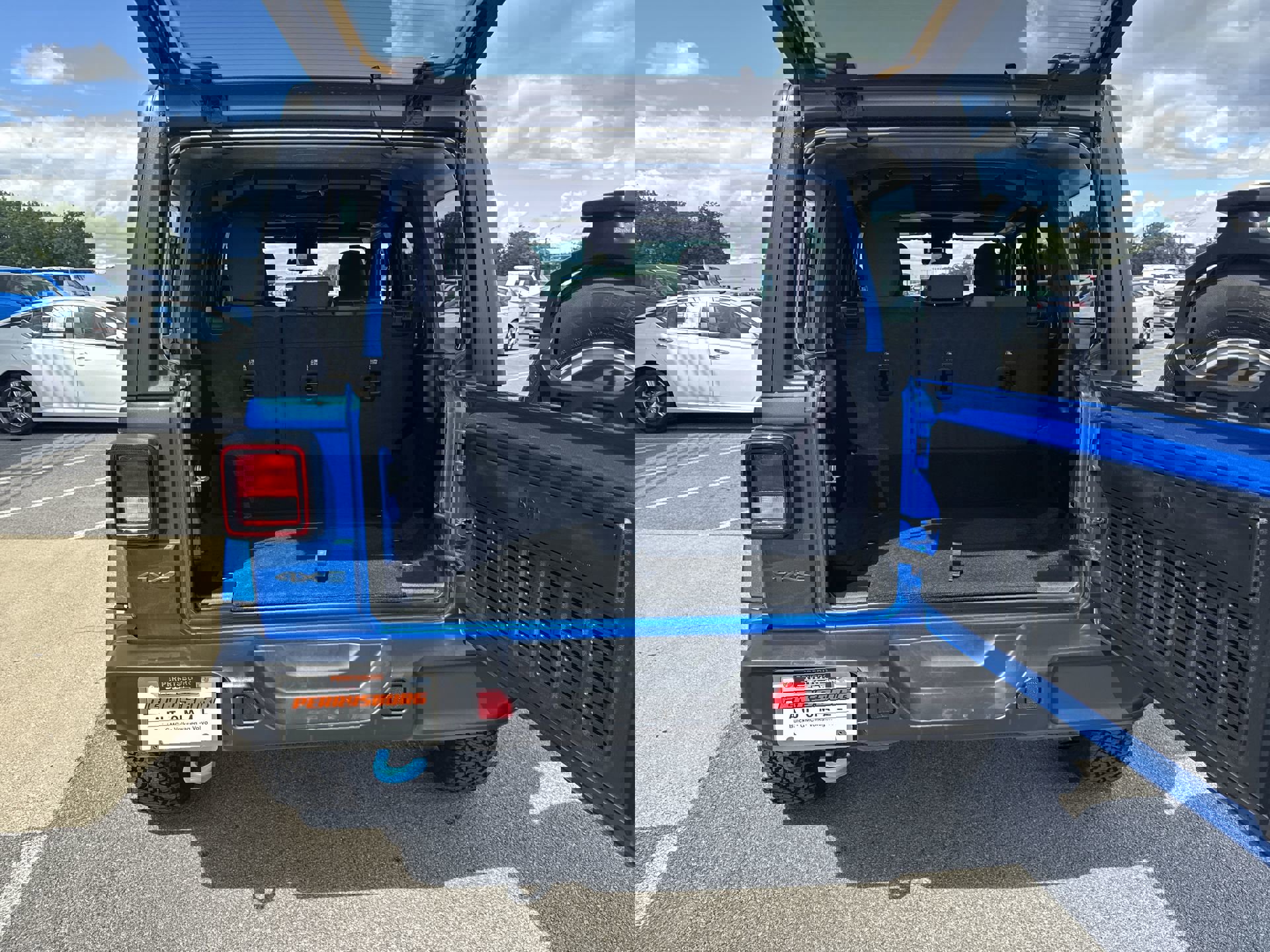 Used 2024 Jeep Wrangler Unlimited w/ Convenience Group image 23