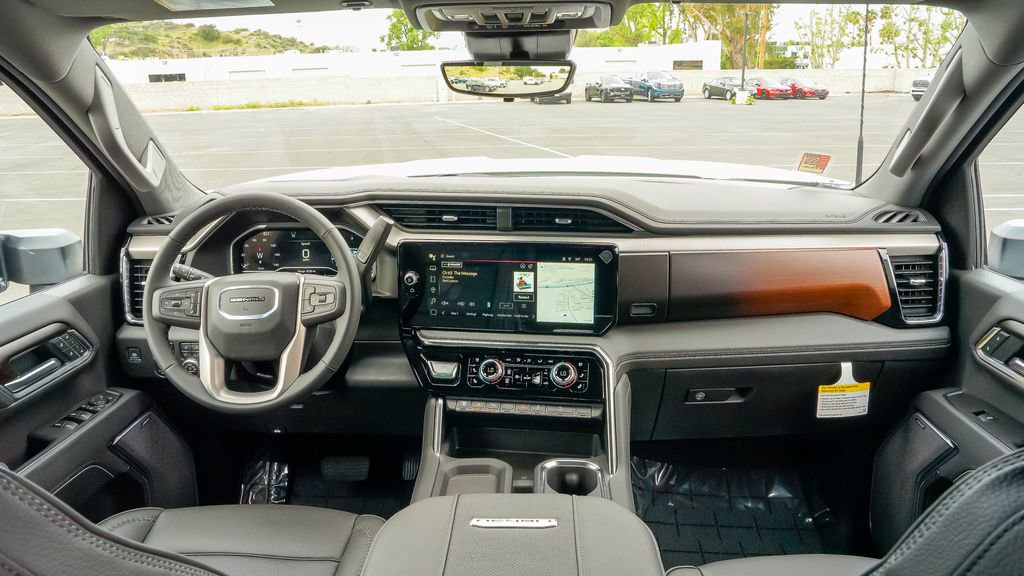 New 2025 GMC Sierra 2500 Denali w/ Denali Reserve Package image 18