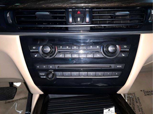 Used 2015 BMW X5 xDrive50i AWD/4WD image 25
