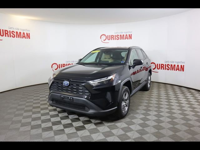 Used 2023 Toyota RAV4 LE image 3