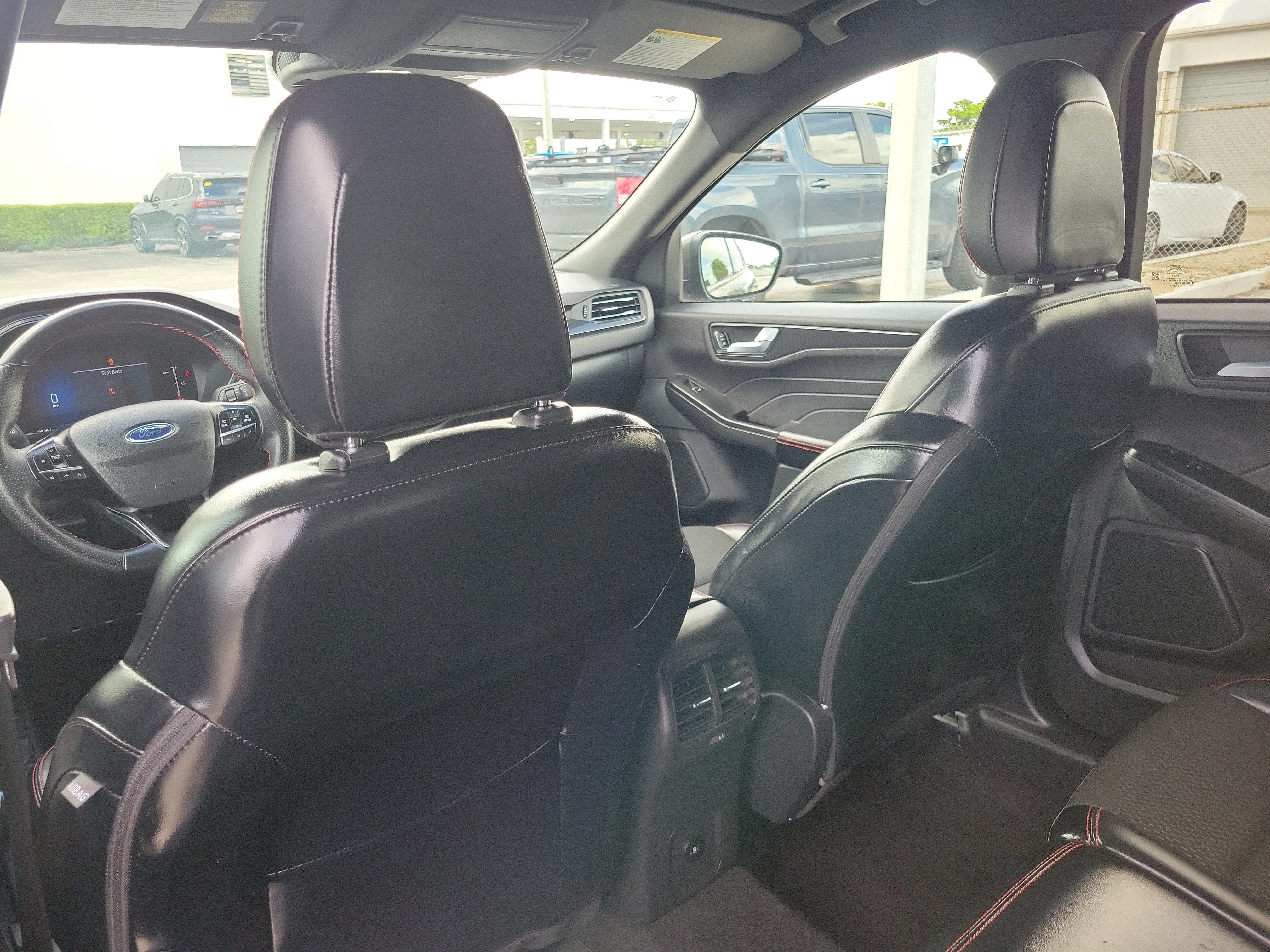 Used 2025 Ford Escape ST-Line FWD image 12