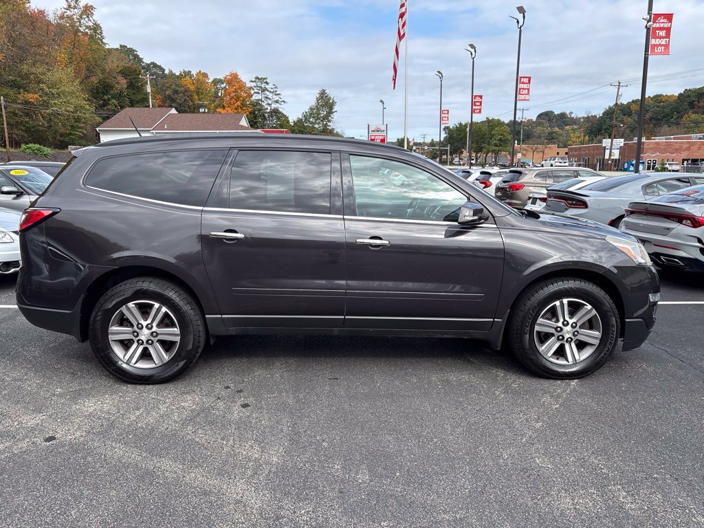 Used 2017 Chevrolet Traverse LT AWD/4WD image 6