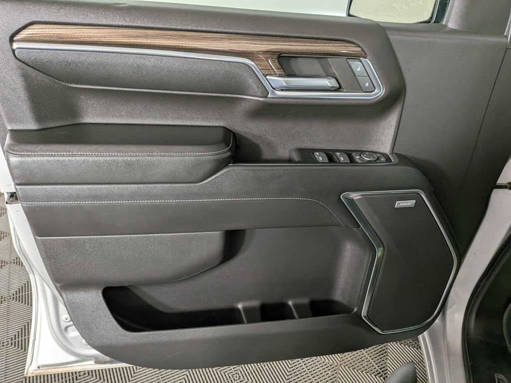 Used 2022 Chevrolet Silverado 1500 LT Trail Boss w/ LT Trail Boss Premium Package AWD/4WD image 17