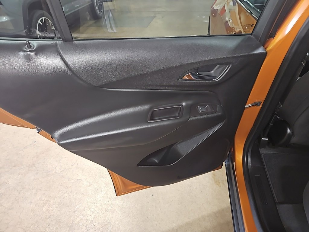 Used 2018 Chevrolet Equinox LT w/ Sun & Infotainment Package image 22