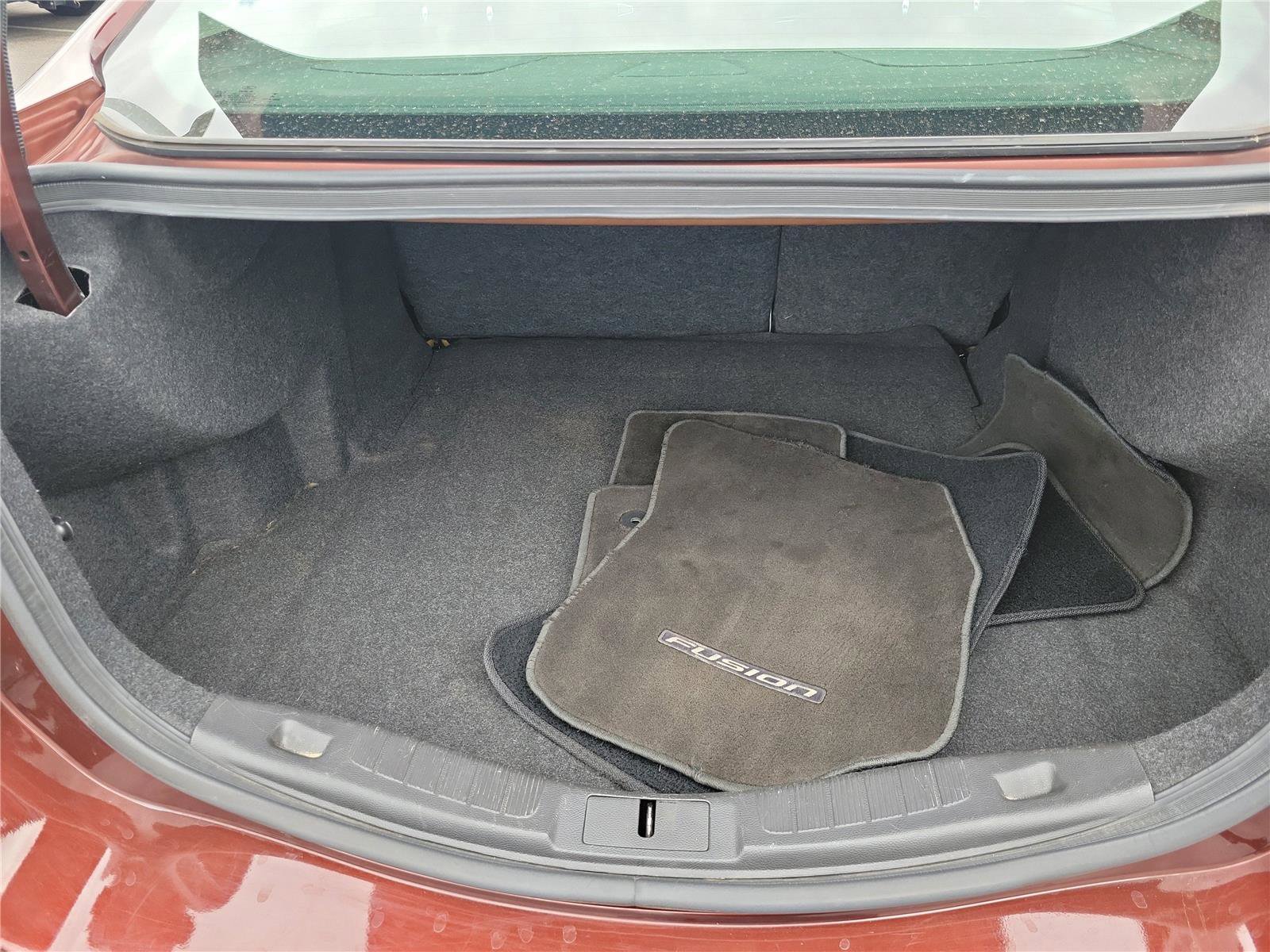 Used 2016 Ford Fusion Titanium image 9