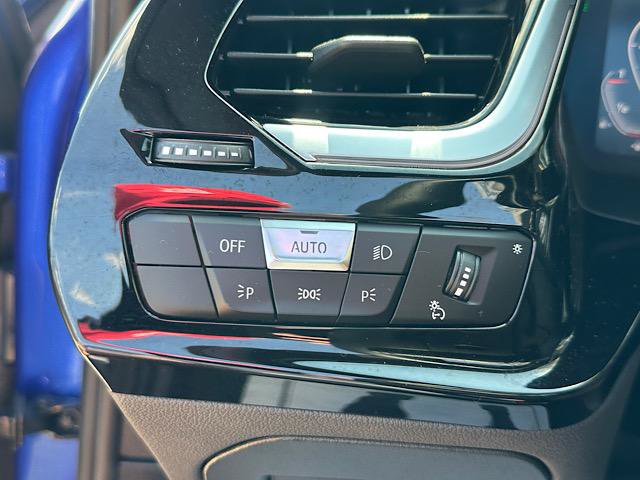 Used 2025 BMW Z4 M40i w/ Edition RWD image 24