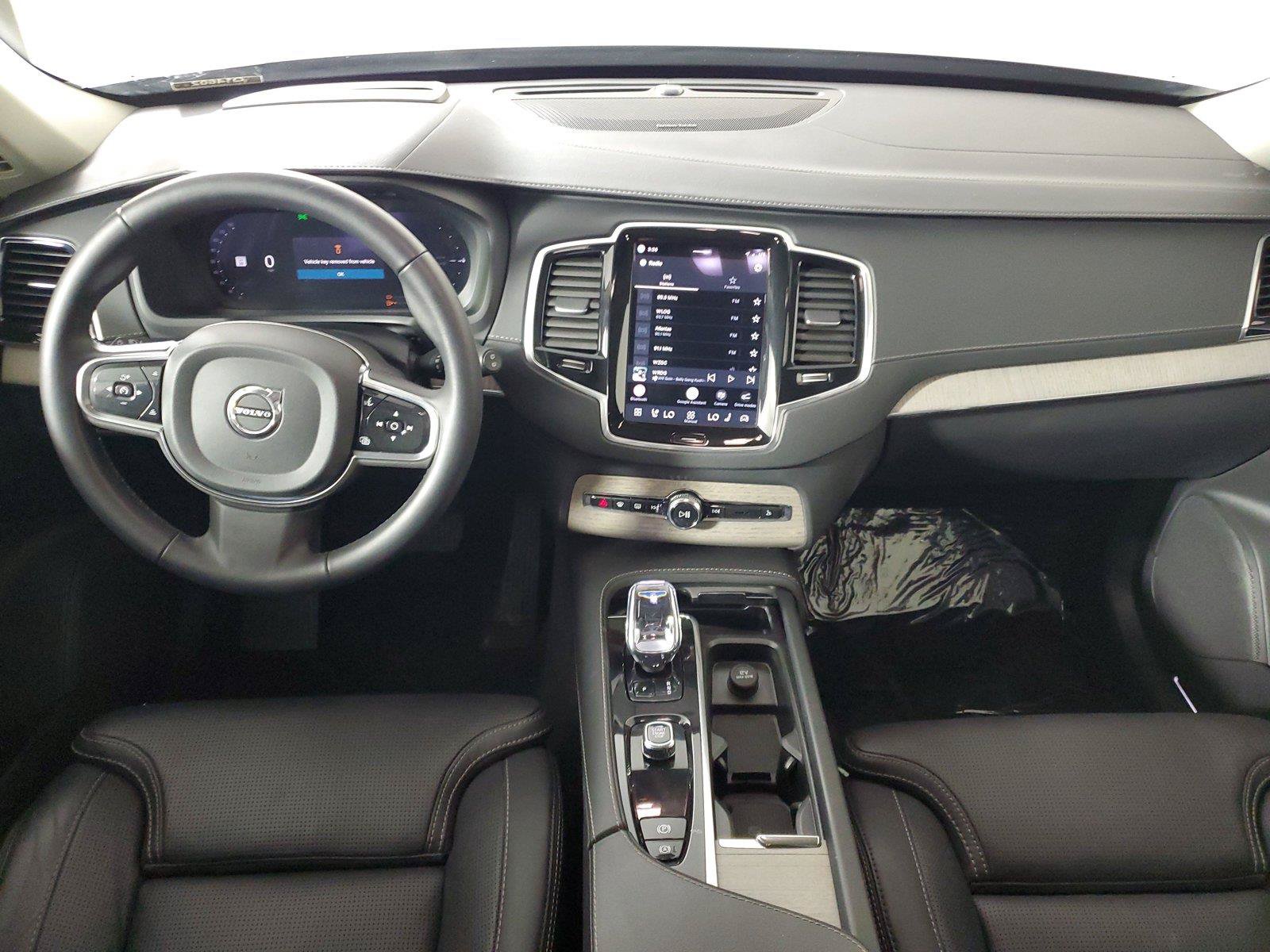 Certified 2024 Volvo XC90 T8 Ultimate w/ Protection Package AWD/4WD image 14