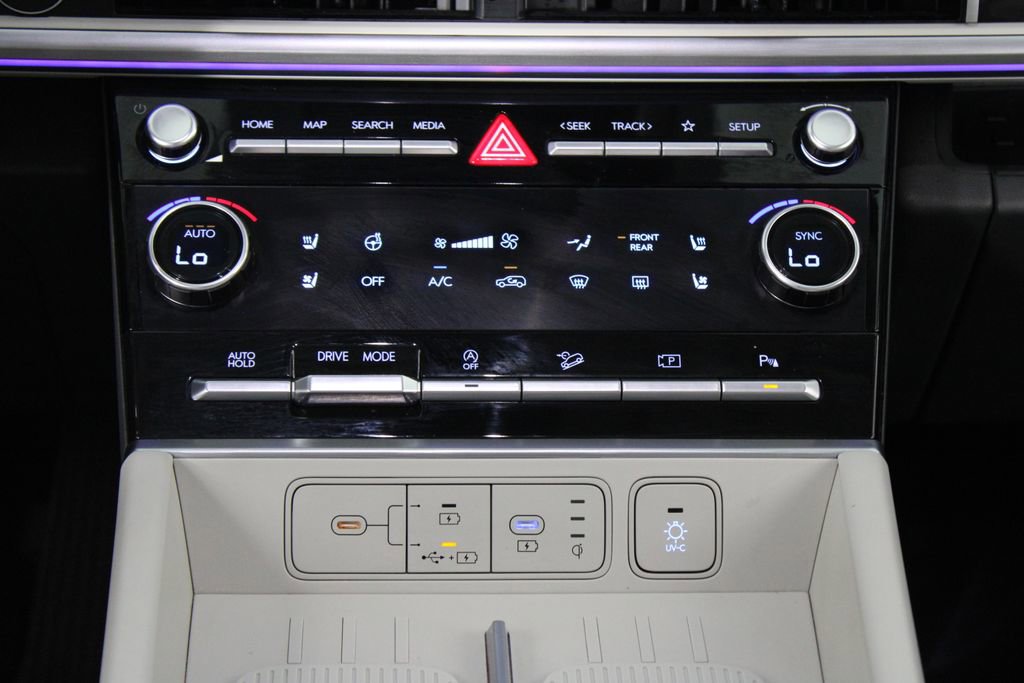 Used 2024 Hyundai Santa Fe Limited FWD image 23