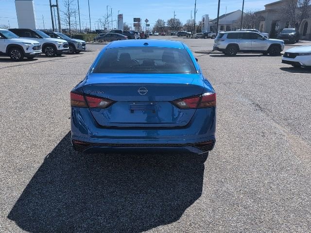 Used 2025 Nissan Altima 2.5 SV image 18