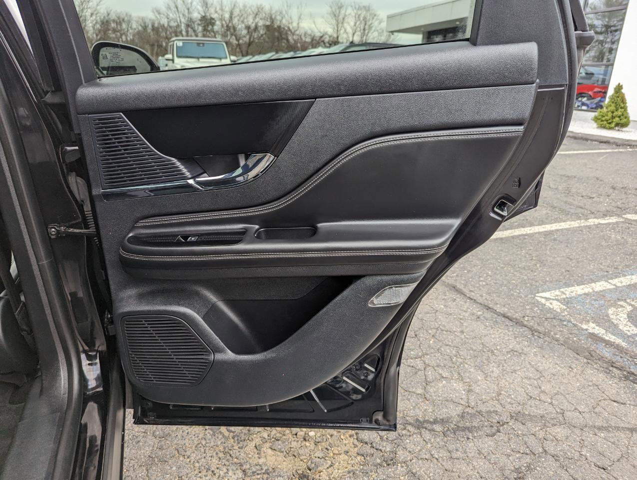 Used 2020 Lincoln Corsair AWD w/ Premium Package image 35