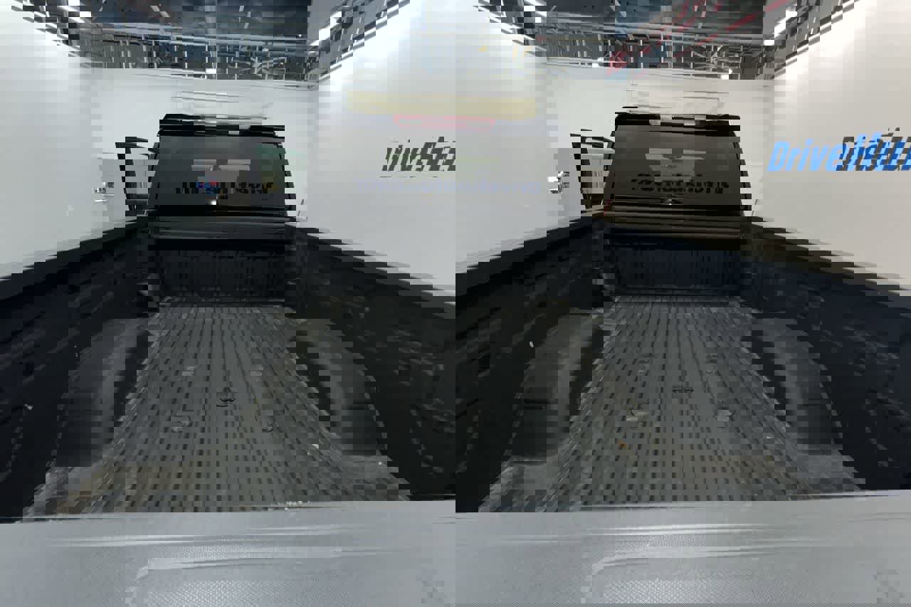 Used 2024 Chevrolet Silverado 2500 Custom w/ Custom Convenience Package image 43