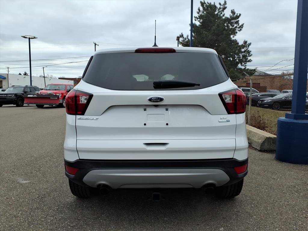 Certified 2019 Ford Escape SE image 7