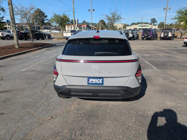 Used 2024 Hyundai Kona SEL image 6