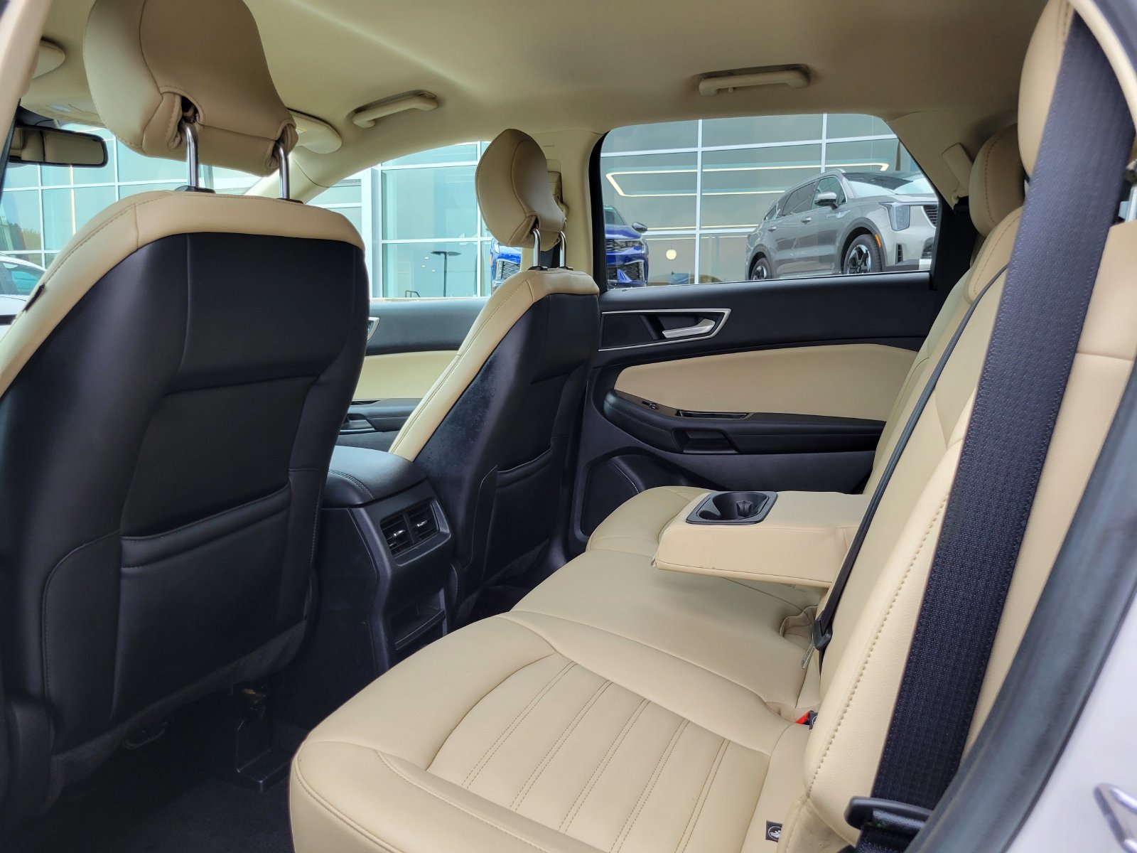 Used 2019 Ford Edge SEL w/ Equipment Group 201A FWD image 25