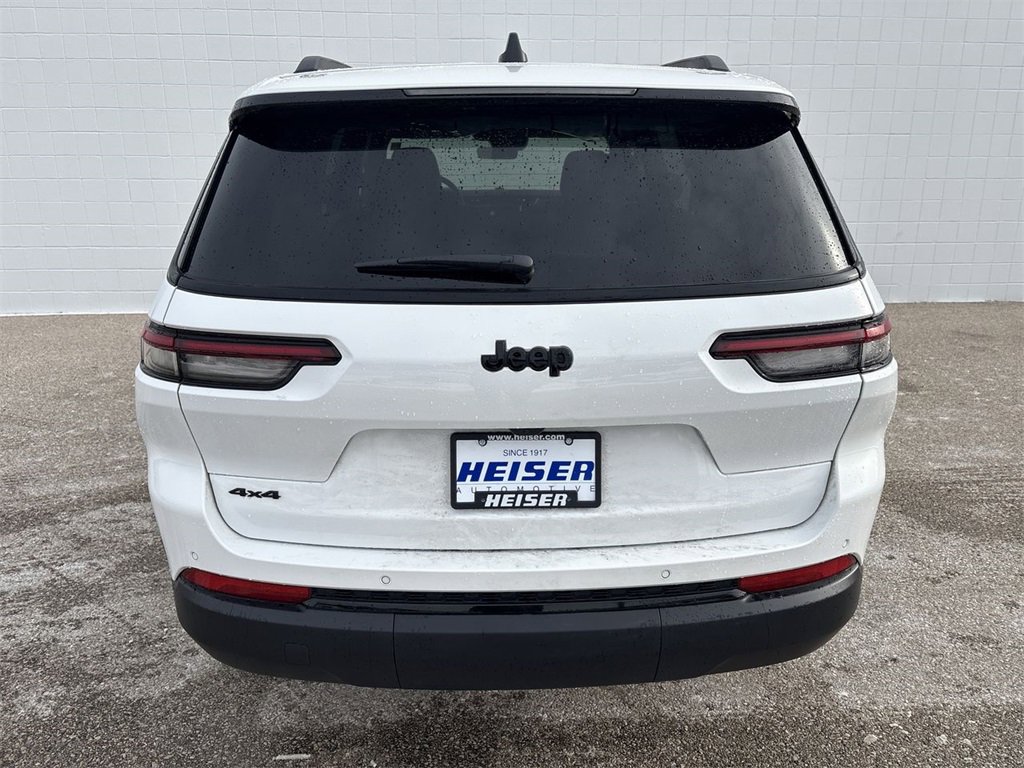 Used 2025 Jeep Grand Cherokee L Altitude image 12
