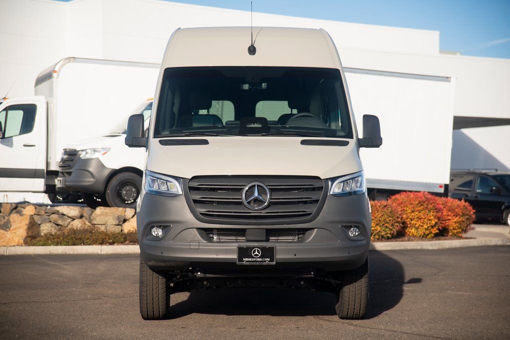 New 2025 Mercedes-Benz Sprinter 2500 image 2
