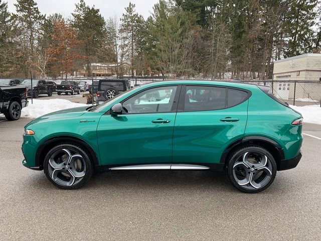 New 2026 Alfa Romeo Tonale AWD/4WD image 2