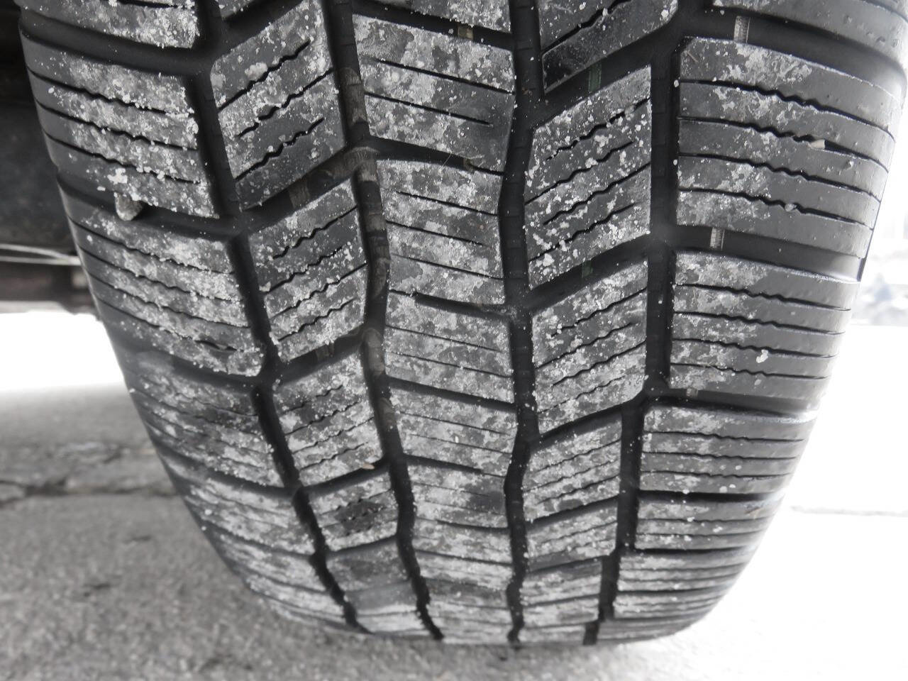 Used 2014 Toyota RAV4 XLE image 37