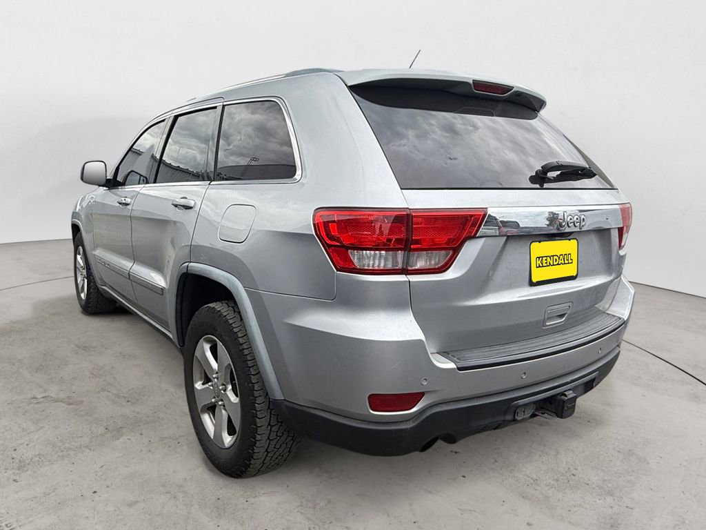 Used 2012 Jeep Grand Cherokee Laredo AWD/4WD image 2
