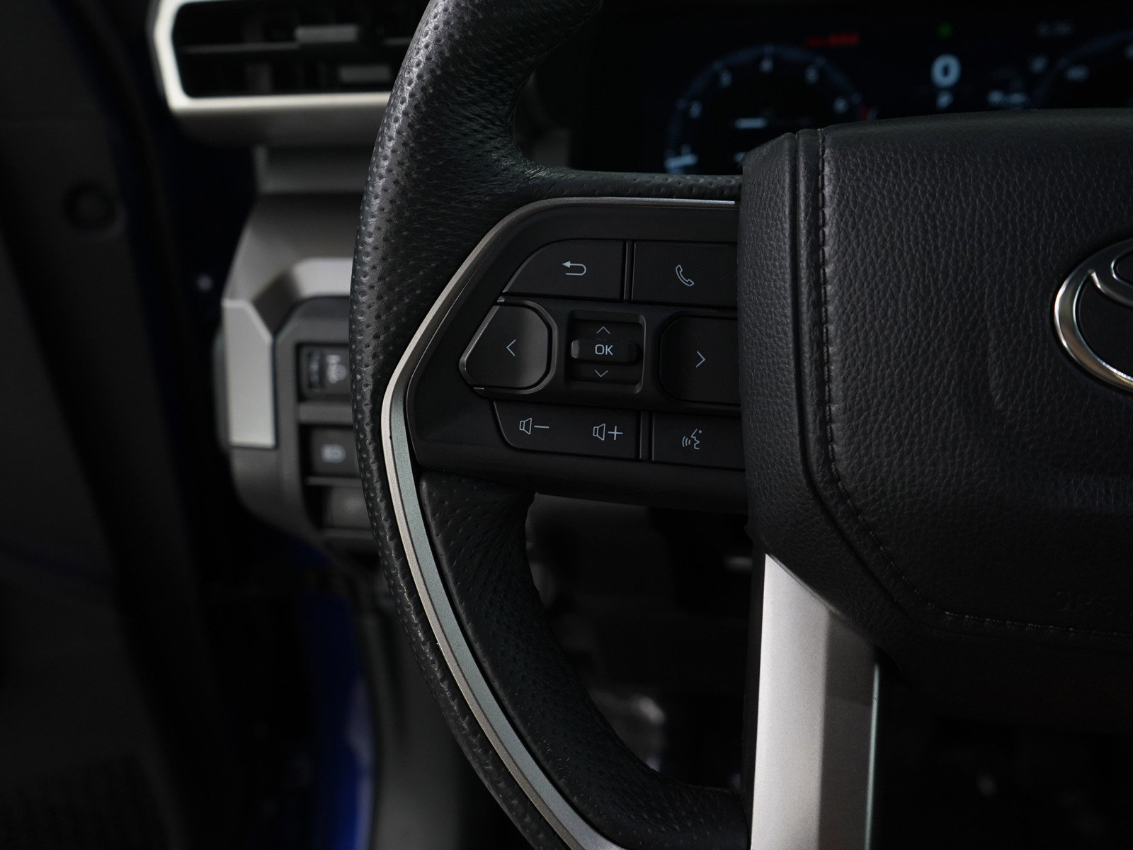 Used 2024 Toyota Tacoma TRD Off-Road image 25