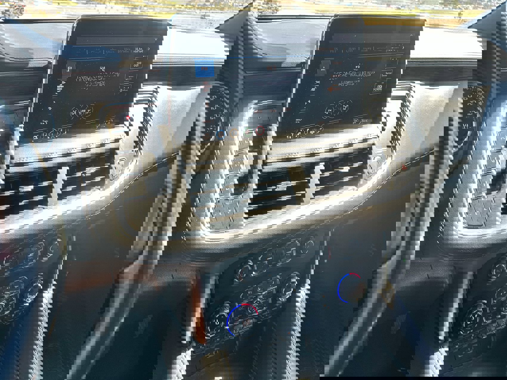 Used 2021 Chevrolet Suburban Z71 w/ Z71 Off-Road Package image 15