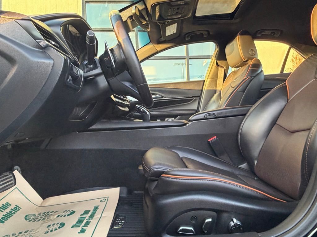 Used 2022 Cadillac CT4 V image 11