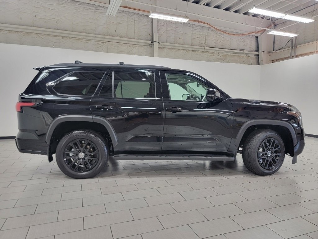 Used 2024 Toyota Sequoia Limited image 19