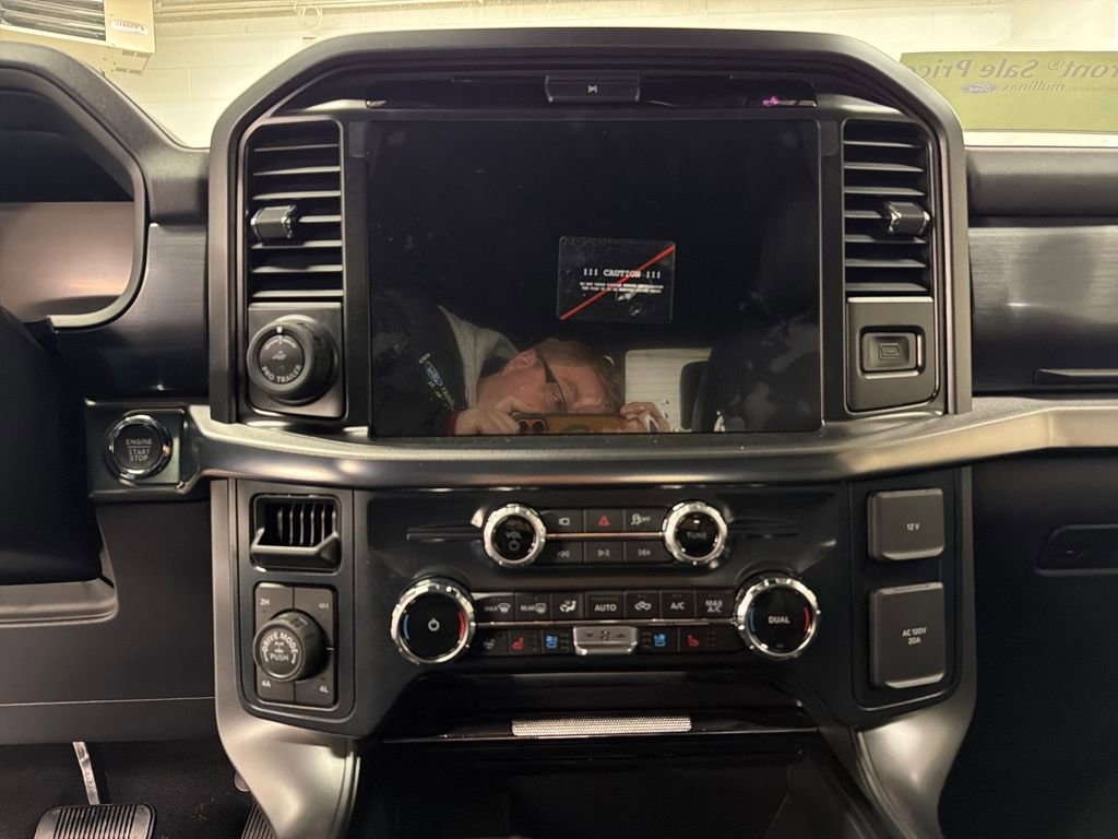 New 2025 Ford F150 Lariat w/ Equipment Group 501A Mid image 21