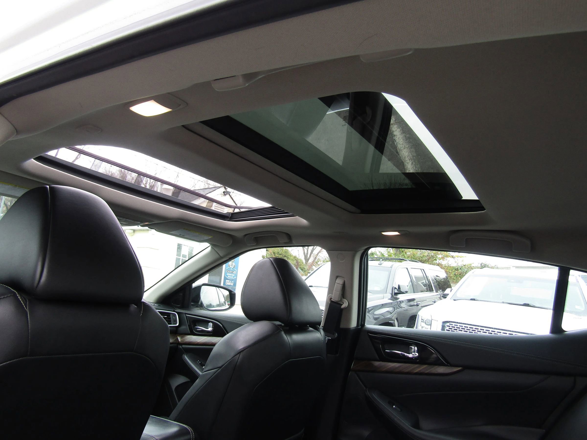 Used 2016 Nissan Maxima Platinum image 17